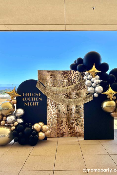 Gatsby Balloon Backdrop, Graduation Designs Ideas Party, Hollywood Glam Backdrop, Celebration Party Decoration, Movie Star Party Decorations, Glitz And Glamor Theme Party, Hollywood Glamour Decor Party, Hollywood Balloon Garland, Glitz And Glamour Decorations