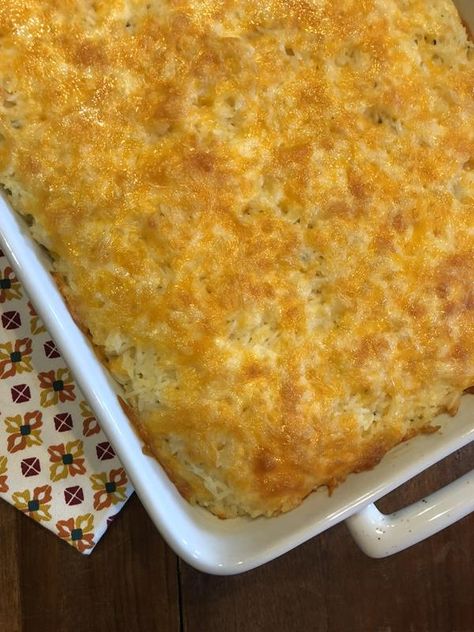 Cheesy Rice Side Dish, Cheesy Rice Recipes, Instant Rice Recipes, Cheesy Rice Casserole, Easy Rice Side Dishes, Minute Rice Recipes, Rice Recipes Side, Cooked Rice Recipes, Rice Bake Recipes