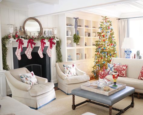 Christmas In Connecticut, Coastal Christmas Decor, Curated Home, Holiday Arrangement, Our First Home, Unique Christmas Decorations, Christmas Interiors, Christmas Inspo, Holiday Fabric