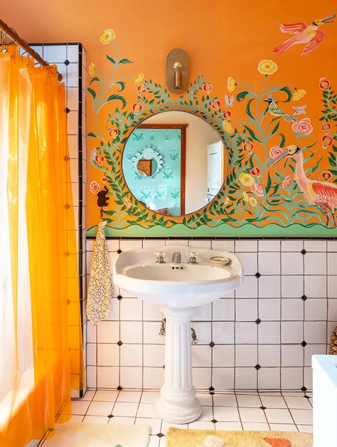 An L.A. Home With Cheery Colors and the Coolest Bathrooms | Cup of Jo Mirror Frame Diy, Interiors Dream, Hand Painted Walls, Diy Mirror, Hus Inspiration, Bathroom Colors, Dream House Decor, Bathroom Makeover, Amazing Bathrooms