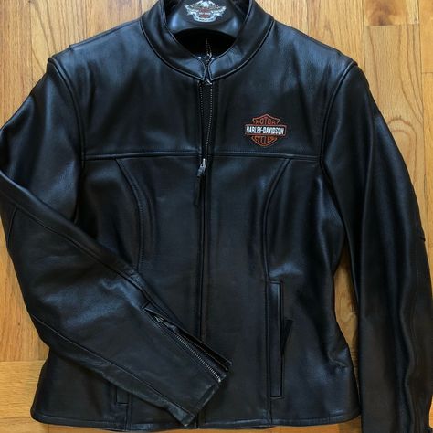 Never Worn Harley Davidson Leather Biker Jacket. Tags Still Attached. 2006 Production. Incredible Condition. Snug Fit. Pit To Pit 18 Inches. Length 22inches. All Zippers Work Perfect. Jean Jacket Fits, Harley Davidson Clothing, Harley Davidson Jacket, Fashionista Clothes, Leather Biker Jacket, Dream Clothes, Fashion Killa, Biker Jacket, Dream Wardrobe