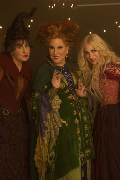 Hocus Pocus 2: Cast, Release Date, Trailer Hocus Pocus 2 Cast, Hermanas Sanderson, Kathy Najimy, Tony Hale, Film Cult, Sarah Sanderson, Hocus Pocus Witches, Hocus Pocus 2, Doug Jones