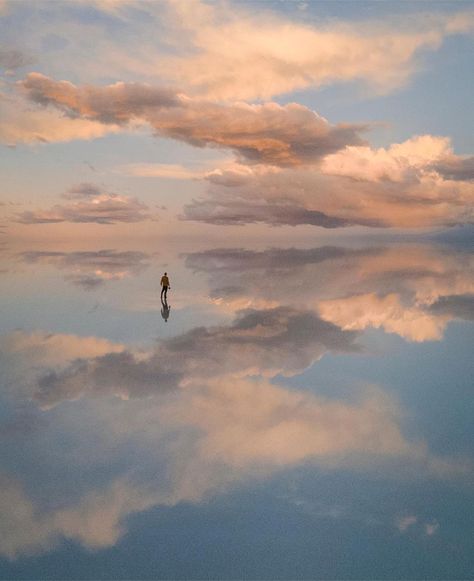 Farewell Images, Bolivian Salt Flats, Water Aesthetic, Flat Photo, Reflection Photography, Salt Flats, Self Portraits, Walk On Water, Magic Aesthetic