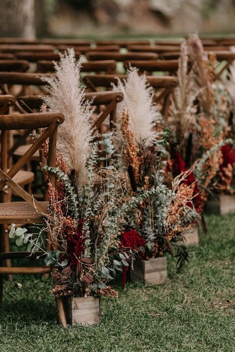 Country Theme Wedding, Grass Wedding, Wedding Aisle Decorations, November Wedding, Stil Boho, Pampas Gras, Boho Wedding Decorations, Future Wedding Plans, Aisle Decor