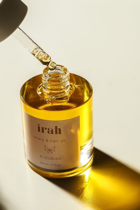 Flourish Scalp & Hair Pre-Wash Oil by Irah Hair, a botanical-rich oil designed for hair growth and scalp wellness, featured in Avenue15.co.uk's latest Hair & Beauty article. Hair Oil Photoshoot, Hair Oil Branding, Hair Oil Bottle Design, Hair Products Photoshoot, Hair Oil Product Photography, Natural Product Packaging, Hair Oil Photography, Hair Oil Packaging Design, Hair Oil Aesthetic