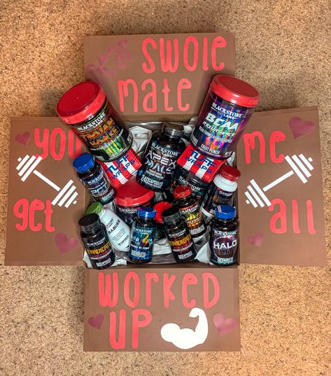 Dear swole mate, work out care package, fitness care package Fitness Care Package, Valentines Day Care Package, Swole Mates, Sadie Hawkins, Boyfriend Gift Basket, Birthday Basket, Bf Gifts, Fitness Ideas, Care Packages