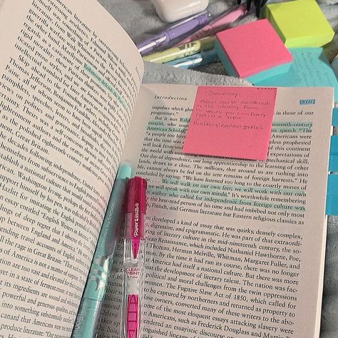 Aesthetic Homework, Homework Aesthetic, Homework Motivation, College Core, Summer Homework, Reading Summer, Romanticising School, Aesthetic Reading, Corner Ideas