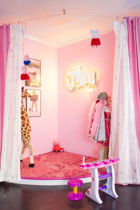 the boo and the boy: pink walls Playroom Stage, Small Playroom, Kids Stage, Basement Playroom, Girls Playroom, Playroom Design, Princess Room, Toy Rooms, Big Girl Rooms