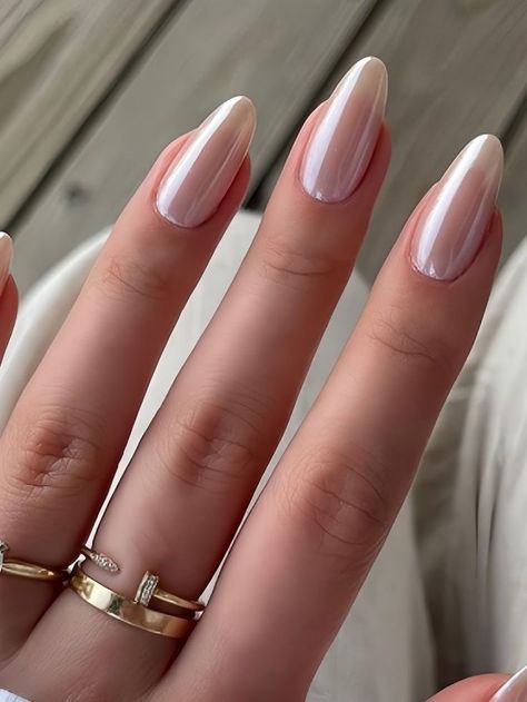 Silver Nails, Prom Nails, Classy Nails, روتين العناية بالبشرة, Chic Nails, Perfect Nails, Nude Nails, Wedding Nails, Almond Nails