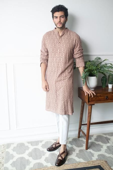 Brown Chikankari Kurta, Georgette Chikankari Kurta, Kurta Designs Men's, India Fashion Men, Latest Kurta Designs, Sherwani For Men Wedding, Kurta Pajama Men, Wedding Kurta For Men, Boys Kurta Design