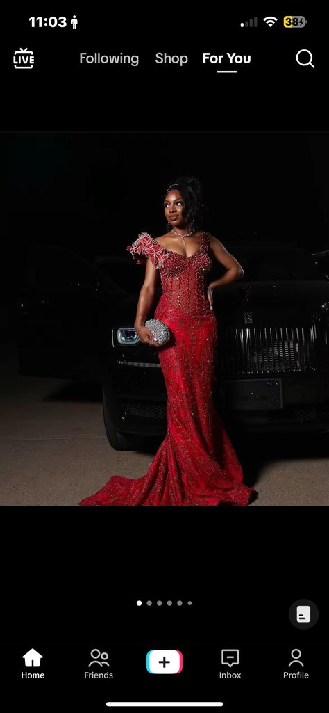 Burgundy Prom Dress Black Women, 8th Grade Prom Dresses, 8th Grade Prom, Sweet Sixteen Dresses, Prom Dress Inspo, Classy Prom, Jr Prom, Classy Prom Dresses, Prom Ideas