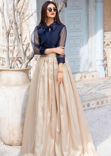 Simple and Formal Long Skirts Designs Ideas _Beautiful Skirt Designs 2023 _Skirts Outfits for Teens outfit autumn outfit inspo outfit boots outfit ideas winter outfits valentines outfit valentine outfits cute outfits casuales outfits autumn outfits winter casual Long Skirt With Shirt, Long Skirt Top Designs, Long Skirt And Top, Top Azul, Lehenga Designs Simple, Long Skirt Outfits, Stylish Short Dresses, Pakistani Fancy Dresses, Dress Design Patterns