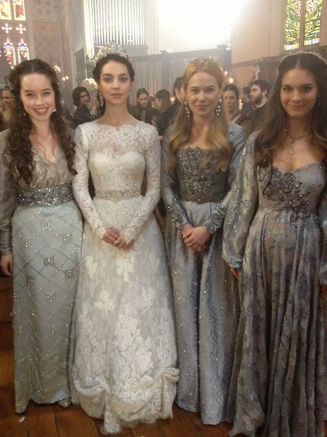 Cast of Reign, Wedding Dress and Bridal Clothes                                                                                                                                                                                 More Reign Tv Show, Reign Mary, Reign Fashion, Reign Dresses, Adelaide Kane, Couture Mode, Monique Lhuillier, The Avengers, Royal Wedding