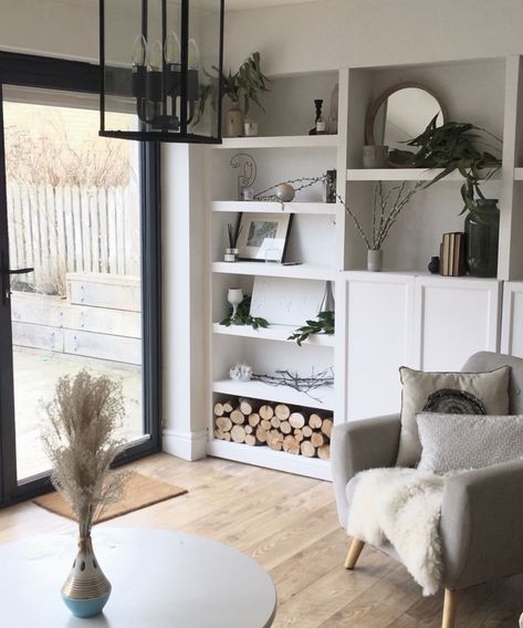 This IKEA BILLY bookcase is now a bespoke built-in library | Real Homes Ikea Built In Hack Living Room, Besta Billy Combination, Billy Ikea Living Room, Scandi Living Room Decor, Billy Regal Hack, Billy Hack, Ikea Billy Hack, Living Room Hacks, Billy Ikea