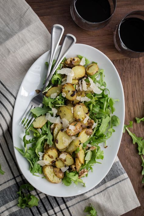 Potato Arugula Salad, Arugula Salad Recipes, Spring Dinner, Eat Salad, Arugula Salad, How To Cook Quinoa, Spring Recipes, Green Salad, Healthy Salads