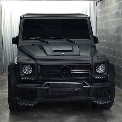 Brabus G63 or Bentley Bentayga ? 👆🏽 @richest.club @richest.club Luxury Cars Mercedes, Luxury Cars Rolls Royce, Mercedes G Wagon, Dream Cars Jeep, Benz G, Mercedes Car, Ford Falcon, Mercedes Benz Cars, Benz Car