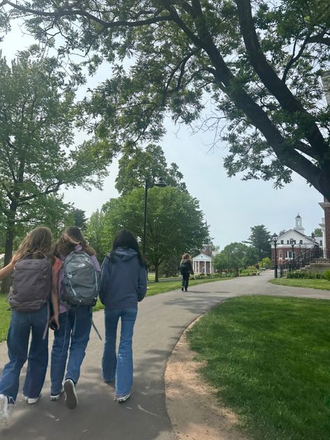 Ella Katherine Boarding School, Boarding School Dorms, Foxcroft School, Madeira Aesthetic, Boarding School Dorm, Boarding School Life, Boarding School Aesthetic, New England Prep, Academic Aesthetic