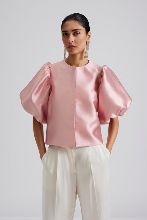 Cleo blouse has 6 sizes and it's category is SPRING 24 Linen Pants Suit, Feather Gown, Statement Blouse, Linen Suits, Grad Dresses, Puff Sleeve Blouse, Puffy Sleeves, Mode Style, Couture Dresses