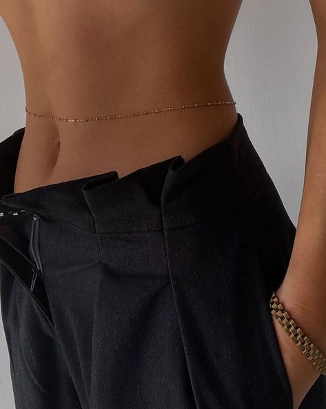 Permanent Belly Chain, Classy Aesthetic Pfp, Stomach Chains, Belly Chain Aesthetic, Belly Necklaces, Waist Chain Aesthetic, Belly Chain Outfit, Belly Accessories, Belly Necklace