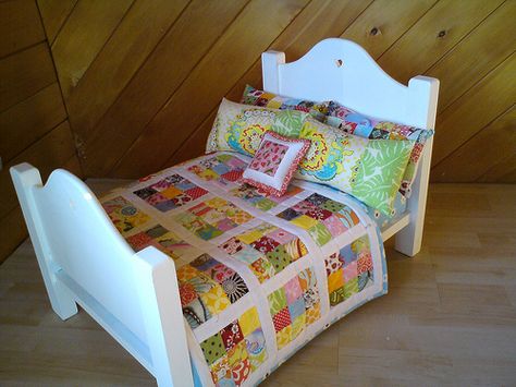 Dollhouse Quilt, American Girl Doll Bed, Youngest Daughter, Doll House Plans, Doll Sewing, Miniature Quilts, Doll Beds, Doll Bed, Scrappy Quilt