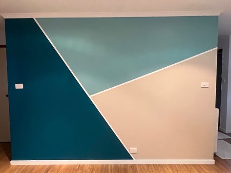 Geometric Feature Wall Paint, Geometric Wall Patterns, Geometric Wall Paint Kids, Tv Wall Paint, Tricolor Wall, Simple Geometric Wall Paint, Wall Paint Colour Combination, Kids Church Rooms, Geometric Wall Paint