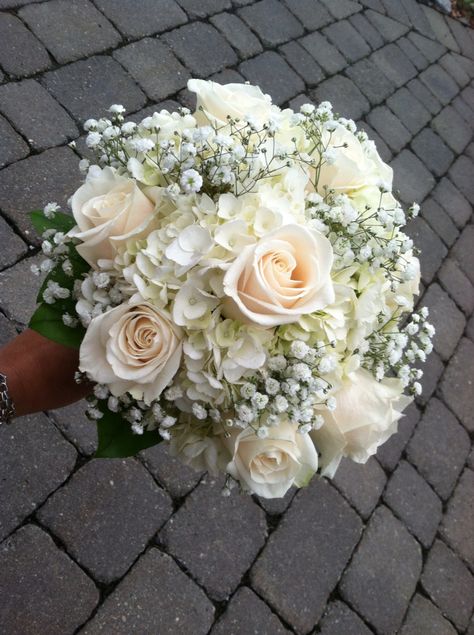 Pink Rose Wedding Bouquet, Prom Flowers Bouquet, Simple Wedding Bouquets, White Rose Bouquet, White And Pink Roses, Coral Roses, Rose Bridal Bouquet, Wedding Bouquets Bride, Bridal Bouquet Flowers