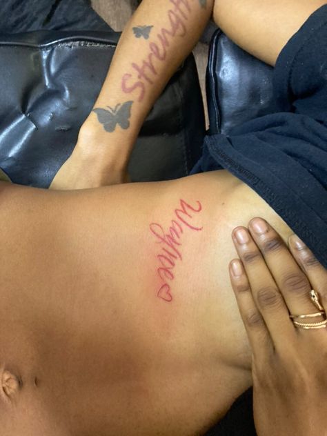 Small Name Tattoos Black Women, Tattoos With Mothers Name, Boyfriend Tattoo Name, Tattoo Ideas Boyfriends Name, Name Tattoo On Thigh For Women, Getting Boyfriend Name Tattoo, Tattoo His Name, Red Ink Name Tattoos Women, Bf Name Tattoo Ideas Small