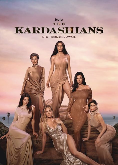 Kardashian Family Photo, Celebs Outfits, Kristen Jenner, Kim And Kourtney, Kardashian Family, Celebrity Faces, Scott Disick, Debby Ryan, The Kardashians