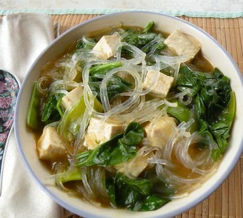 Glass Noodles Recipe, Cozy Soups, Seafood Soup Recipes, Migraine Diet, Tofu Soup, Soup Beans, Spinach Soup, Seafood Soup, Asian Soup