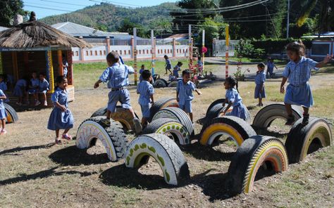 How to Build Children’s Playgrounds From Used Tires - Playground Ideas Playground Ideas Tire Playground Ideas, Kids Jungle Gym, Tire Playground, Adult Playground, Outdoor Play Spaces, Playground Ideas, Green Facade, Diy Playground, Outdoor Play Area