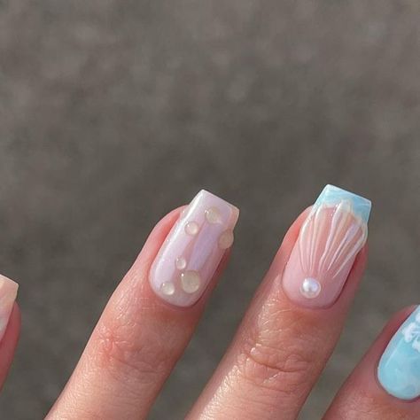 Bryony Howell on Instagram: "aqua nails 🐚🐬🧜🏼‍♀️ ad  using @the_gelbottle_inc bluefin, daisy + 3D gel  inspo @miaminailstudio 🤍" 3d Gel Nails, Nails 3d Gel, Nails Water, Bubble Nails, Aqua Nails, Nails 3d, Gel Nails, Daisy, Bubbles