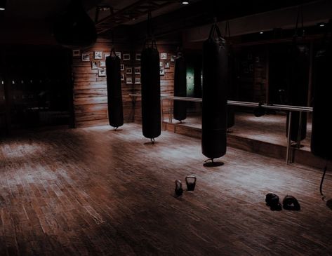 Gym Aesthetic Weights, Gym Dark Aesthetic, Dark Gym Aesthetic, Vintage Boxing Gym, Dark Gym, Training Aesthetic, Kickboxing Gym, American Assassin, Gym Couple