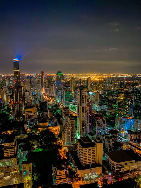 Dream Destinations Aesthetic, Bangkok Travel Aesthetic, Bangkok Thailand Aesthetic Night, Thailand Bangkok Aesthetic, Living In Thailand, Bangkok Thailand Aesthetic, Bangkok Thailand Nightlife, Bangkok Aesthetic, Thailand Night