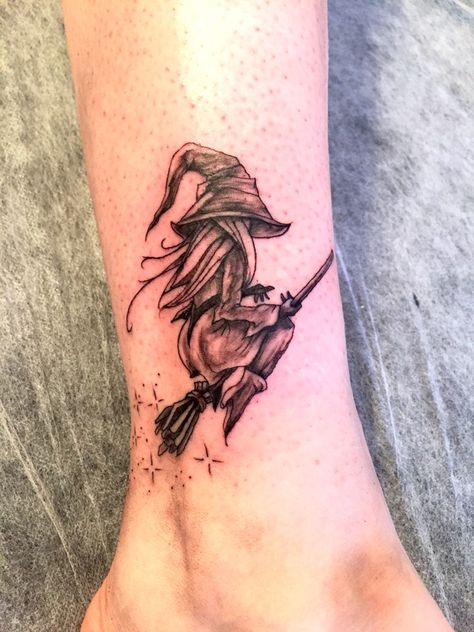 Witchy Vine Tattoos, Magic Tattoo Witches, Witch Tattoo Design, Wicca Tattoo, Embroidery Tattoos, Cute Halloween Tattoos, Witchcraft Tattoos, Wiccan Tattoos, Flying Tattoo