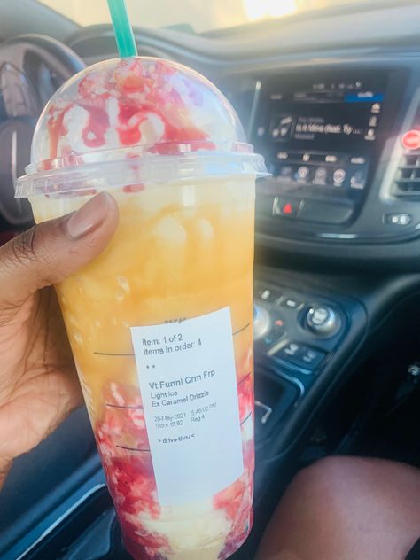 Strawberry Creme Frappuccino Starbucks, Starbux Orders, Caramel Drink, Strawberry Funnel Cake, Starbs Drinks, Dunkin Donuts Menu, Dutch Bros Secret Menu, Strawberry Caramel, Frappuccino Starbucks