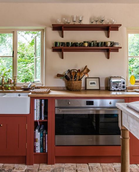 Red And Wood Kitchen, Cabinet Countertop Combinations, British Standard Kitchen, Green Shaker Cabinets, Red Kitchen Cabinets, Cabinet Countertop, Country Cottage Interiors, Red Cabinets, Cabinets And Countertops