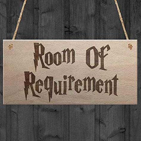 Harry Potter Bathroom Decor, Harry Potter Office, Hogwarts Decor, Room Of Requirement, Harry Potter Kitchen, Harry Potter Bathroom, Holiday Party Bar, Harry Potter Bedroom Decor, Bedroom Toilet