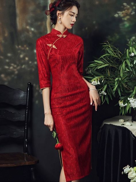 Qipao Wedding Dress, Red Cheongsam Dress, Red Cheongsam, Wedding Qipao, Qipao Wedding, Red Qipao, Wedding Toast, Chinese Wedding Dress, Chinese Style Dress