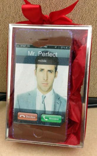 Valentine's Day chocolate present - phone call from Ryan Gosling included Ryan Gosling Ken Memes, I Love My Boyfriend Ryan Gosling, Ryan Gosling Rare, Ryan Gosling Papercraft, Ryan Gosling Christmas, Ken Ryan Gosling, Ryan Gosling Ken, Chocolate Present, Ryan Gosling Meme