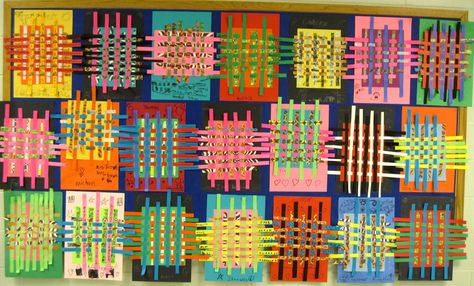 Elementary Art Weaving | There's a Dragon in my Art Room: Wild and Wacky Weaving! Weaving For Kids, 2nd Grade Art, 3rd Grade Art, Paper Weaving, Ecole Art, Elementary Art Projects, Kindergarten Art, Art Lessons Elementary, School Art Projects