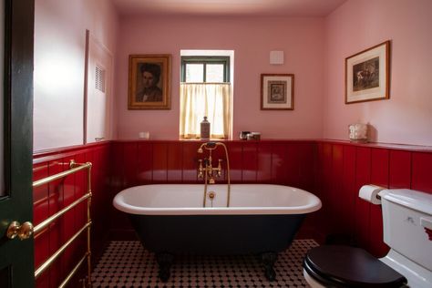 Green Bookshelves, Bespoke Kitchen Cabinets, Colorful Bathrooms, Bathroom Red, Black And White Tiles, Pink Bathroom, Family Bathroom, Red Walls, Red Interiors