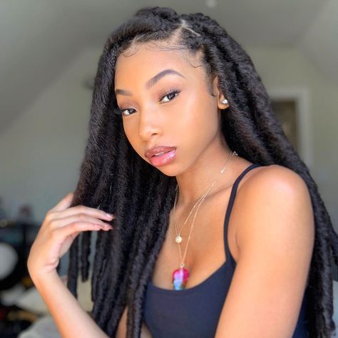 Instagram post by Nia Mo-nay • Apr 20, 2019 at 1:18am UTC Jheri Curl, Straight Wavy Hair, Lemonade Braids Hairstyles, Curly Clip Ins, Faux Locs Hairstyles, Girls With Black Hair, Afro Textured Hair, Girls Braids, Hair Crush