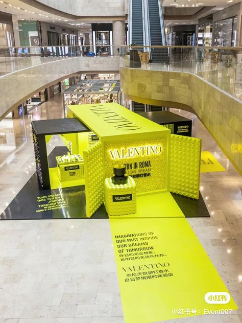 Experiential Retail Design, Retail Pop Up Design, Pop Up Retail Design, Pop Up Exhibition Design, Both Design Exhibition, Pop Up Activation, Retail Pop Up, Exhibition Booth Design Ideas, Pop Up Booth Design