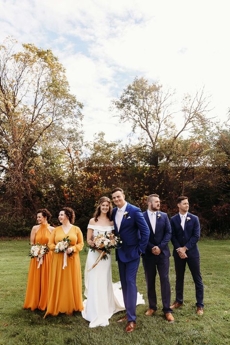 Wedding Party Of 8 Photo Ideas, Cute Wedding Party Photos, 2 Person Wedding Party, Odd Number Bridal Party Photos, Wedding Picture Ideas With Small Bridal Party, Small Wedding Group Photos, One Bridesmaid Wedding Photos, Wedding Portraits Bridal Party, Small Intimate Wedding Photos