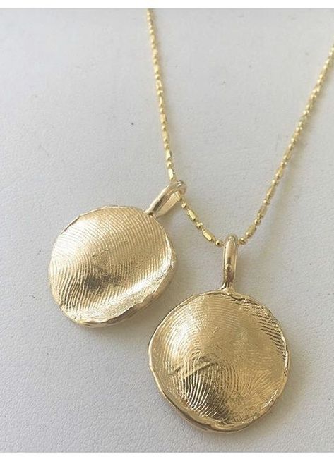 custom fingerprint charms #christinajerveyjewlery Handcrafted Jewelry Gold, Fingerprint Pendant, Diamonds Pendants, Fingerprint Jewellery, Sentimental Jewelry, Tiny Jewelry, Fingerprint Necklace, Mode Hippie, Fingerprint Jewelry