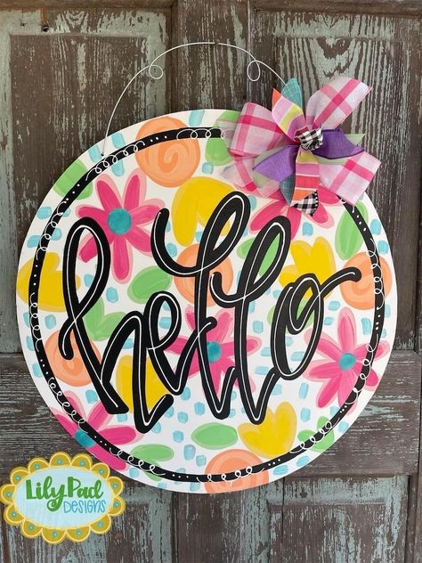 Spring Classroom, Easter Door Hanger, Door Hanger Template, Door Signs Diy, Summer Door Hanger, Art Painting Tools, Hello Sign, Wall Wreath, Wood Door Hangers