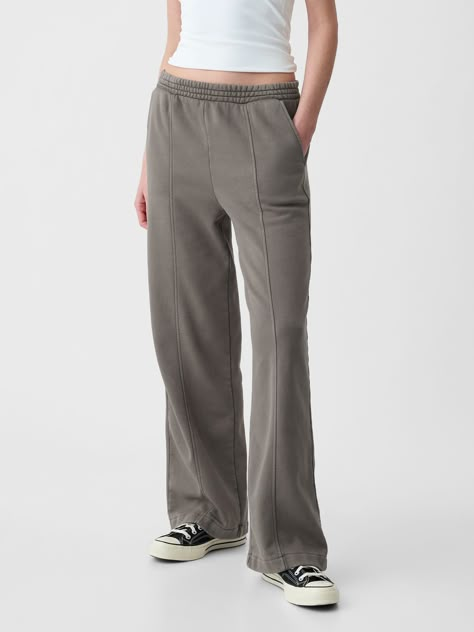 Soft fleece knit wide-leg sweatpants.  Elasticized waist.  Front slant pockets.  Seam at front.  Mid rise.  Straight silhouette with a relaxed fit.  Wide leg.  Models wearing Gap Greenish Grey, School Fit, Quoi Porter, Wide Leg Sweatpants, Aesthetic Fits, Fashion Enthusiast, Tall Clothing, Grey Sweatpants, Vintage Soft