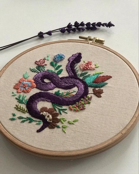 Witch Embroidery, Leather Daddy, Embroidered Snake, Snake Flower, Bead Embroidered Bracelet, Botanical Embroidery, Clothes Embroidery Diy, Embroidered Bracelet, Sewing Clothes Women