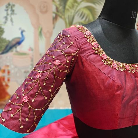 Stunning Maroon Blouse with Intricate Thread and Cutdana Work Elevate your wardrobe with this exquisite maroon blouse, featuring intricate thread embroidery and dazzling cutdana work. Perfect for any occasion, this piece combines elegance and tradition effortlessly @lantanaboutiquebangalore Marathahalli, Bangalore #fashion #maroonblouse #embroiderydesign #cutdana#blousedesign#bestblouse#lantanaboutique#simpledesign#embroidery#boutique#topboutique #blouses#embroiderydesign#embroiderywork#b... Bangalore Fashion, Cutdana Work, Embroidery Boutique, Maroon Blouse, Maggam Work Blouses, Hand Work Blouse, Maggam Work Blouse Designs, Hand Work Blouse Design, Maggam Work