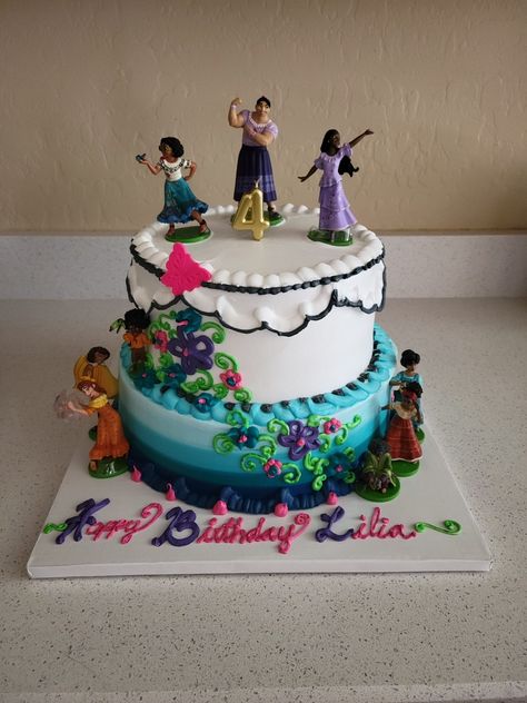 Mirabel Encanto Cake Ideas, Encanto 2nd Birthday Cake, Encanto Bday Cake, Encanto Cake Easy, Mirabel Cake Ideas, Simple Encanto Cake Ideas, Mirabel Birthday Cake, Encanto Cake Simple, Disney Encanto Birthday Cake